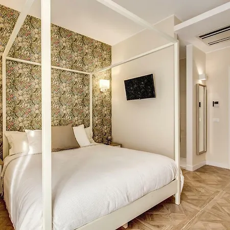Rn _ Residenza Novecento Гостевой дом *